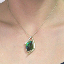 14K Yellow Gold 12.23ct Ammolite and Diamond 0.16ct (SI1-VS, G-H ) Necklace