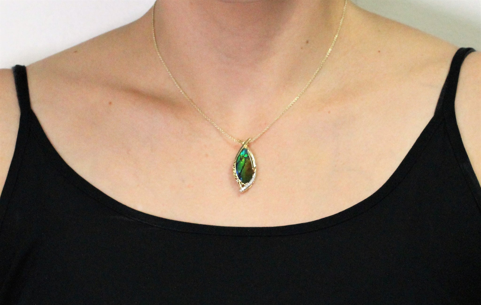 14K Yellow Gold Ammolite and Diamond Accent (SI1-VS, G-H) Necklace