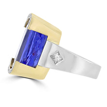 14K White and Yellow gold Tanzanite 21.20cts and Diamond 0.45cts Ring