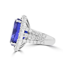 18K White God Tanzanite 25.12cts and Diamond 4.35cts TDW (VS1-VS2, G-H) Ring