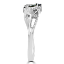 18K White Gold 1/4ct Oval-cut Brazilian Alexandrite and Diamond Ring (G-H, SI1-SI2) by La Vita Vital