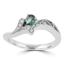 18K White Gold 1/4ct Oval-cut Brazilian Alexandrite and Diamond Ring (G-H, SI1-SI2) by La Vita Vital