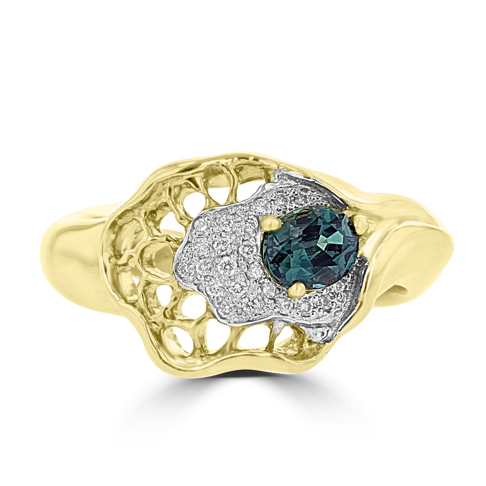 18K Yellow Gold, Brazilian Alexandrite 0.55cts & Diamond 0.12cts TDW (SI1-VS, G-H) Ring by La Vita Vital