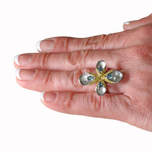 18K Two Tone Gold, Fine Color Changing Brazilian Alexandrite 0.97cts & Diamond 0.40cts TDW (SI1-VS, G-H) Ring by La Vita Vital