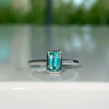 14k White Gold Emerald Bezel Ring